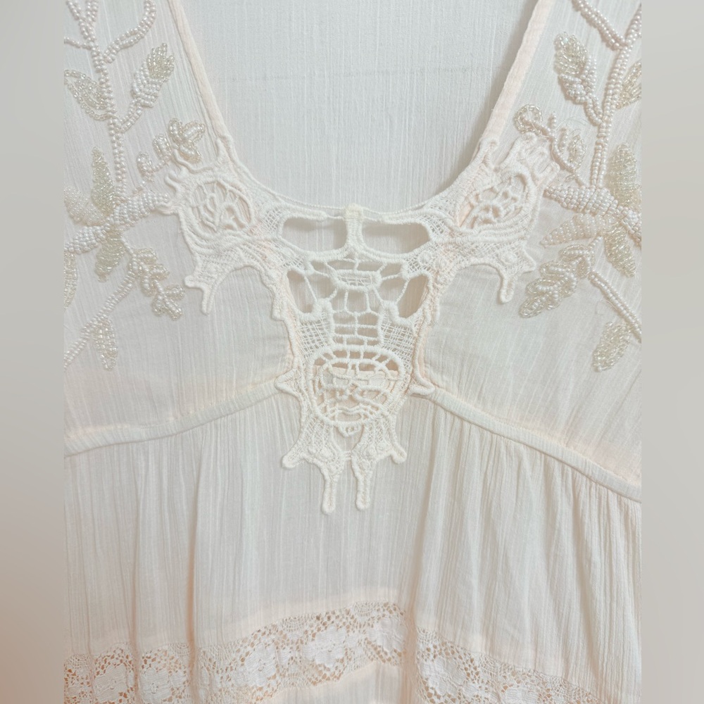 Boston Proper Women’s Rayon Cream 3.4” Sleeve Lace & Beaded Boho Top. Size M - Picture 4 of 9